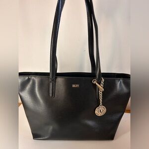 DKNY Bryant Medium Zippered Tote Bag
